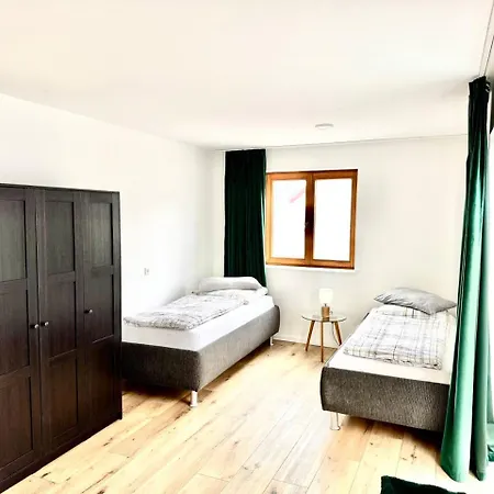 Sonnenwinkel - Mit Wintergarten, Terrasse & Parkplatz * Radolfzell am Bodensee