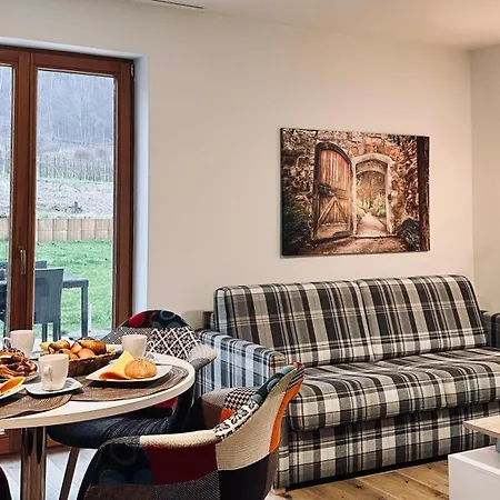 Sonnenwinkel - Mit Wintergarten, Terrasse & Parkplatz Appartamento Radolfzell am Bodensee