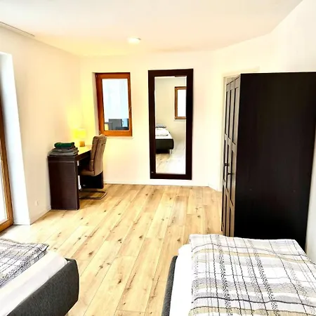 Sonnenwinkel - Mit Wintergarten, Terrasse & Parkplatz Apartment *