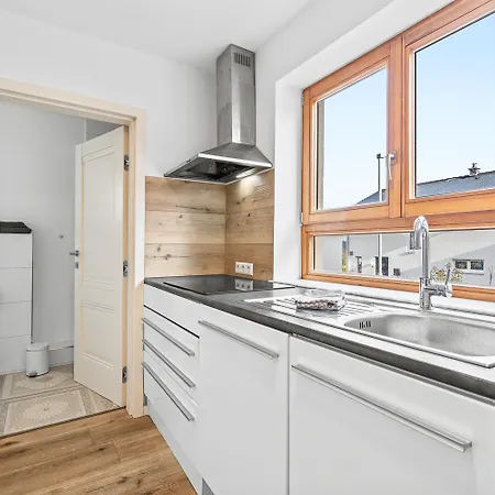 Apartment Sonnenwinkel - Mit Wintergarten, Terrasse & Parkplatz *