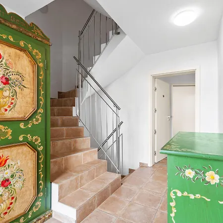 Sonnenwinkel - Mit Wintergarten, Terrasse & Parkplatz Apartment Radolfzell am Bodensee