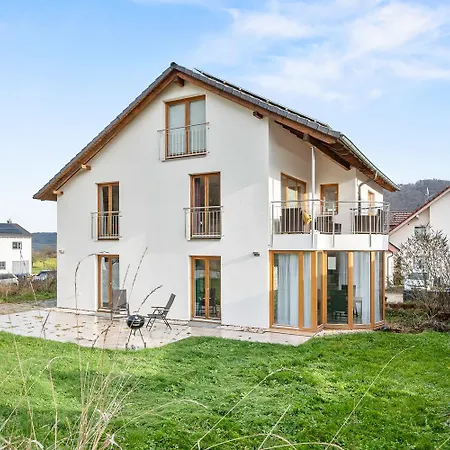 Sonnenwinkel - Mit Wintergarten, Terrasse & Parkplatz Apartment