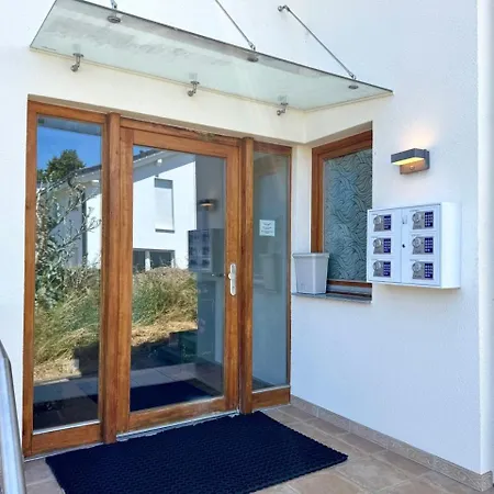 Sonnenwinkel - Mit Wintergarten, Terrasse & Parkplatz Radolfzell am Bodensee